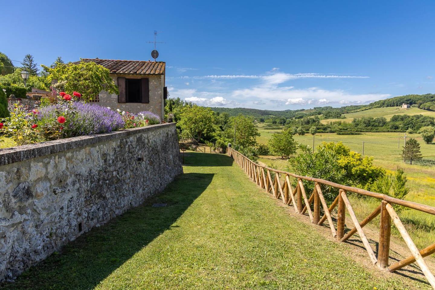 Il Fienile Dei Cardinali Colle Val D'Elsa Exterior foto